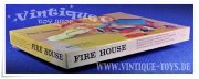 FIRE HOUSE dreidimensionales Aufbaupuzzle mit Metall-Fahrzeugen, Parker Brothers / USA, 1961