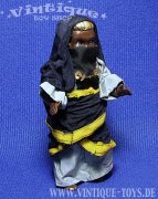 Dunkelhäutige Muslima-Puppe mit Schlafaugen und Nikab, ohne Herstellerangabe, ca.1975